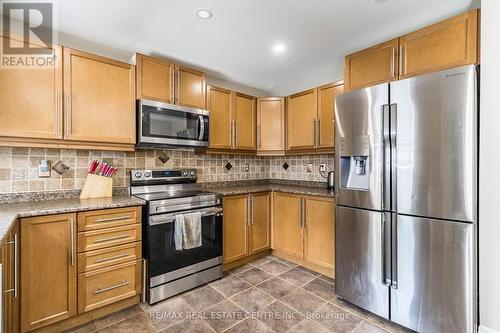 59 Kidd Crescent, New Tecumseth, ON - Indoor Photo Showing Kitchen