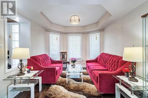 59 Kidd Crescent, New Tecumseth, ON - Indoor Photo Showing Living Room