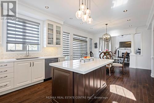 90 Copeland Crescent, Innisfil, ON - Indoor Photo Showing Kitchen With Upgraded Kitchen