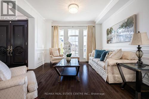 90 Copeland Crescent, Innisfil, ON - Indoor Photo Showing Living Room