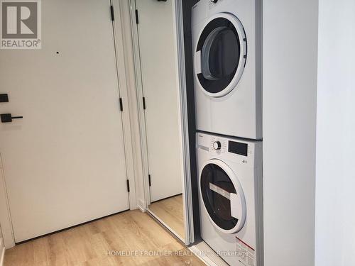 3715 - 319 Jarvis Street, Toronto, ON - Indoor Photo Showing Laundry Room