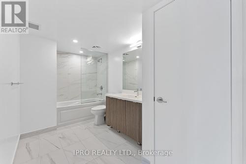 811 - 219 Dundas Street E, Toronto, ON - Indoor Photo Showing Bathroom