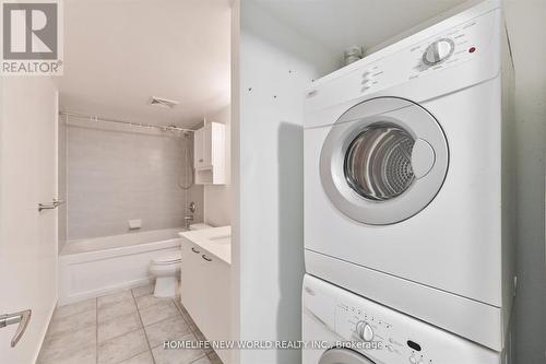 1108 - 22 Wellesley Street E, Toronto, ON - Indoor Photo Showing Laundry Room