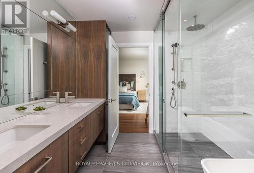 439 Broadway Avenue, Toronto, ON - Indoor Photo Showing Bathroom