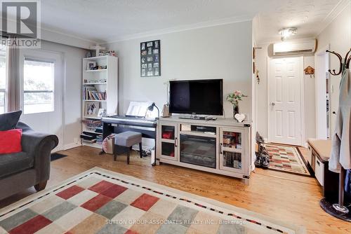 241 Pannahill Road, Toronto, ON - Indoor Photo Showing Other Room