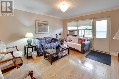 241 Pannahill Road, Toronto (Bathurst Manor), ON - Indoor Photo Showing Living Room