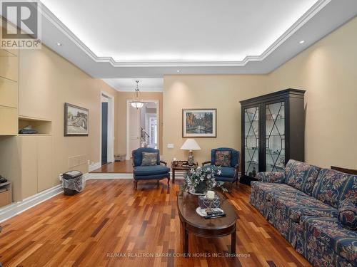 40 Munro Boulevard, Toronto (St. Andrew-Windfields), ON - Indoor Photo Showing Living Room