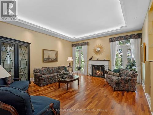 40 Munro Boulevard, Toronto, ON - Indoor Photo Showing Living Room With Fireplace