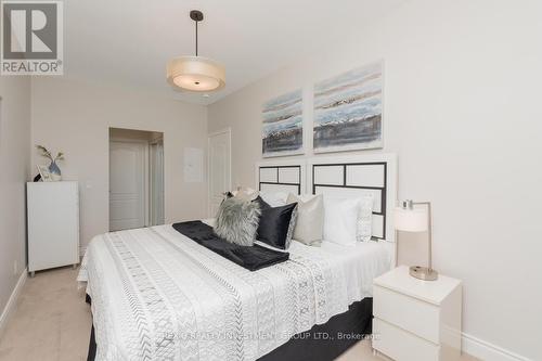 611 - 90 Orchard Point Road, Orillia, ON - Indoor Photo Showing Bedroom
