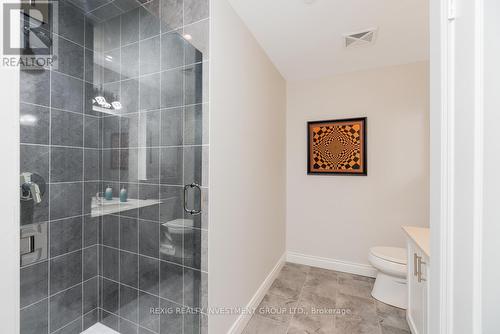 611 - 90 Orchard Point Road, Orillia, ON - Indoor Photo Showing Bathroom