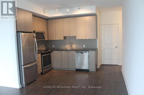 567 - 60 Ann O'Reilly Road, Toronto, ON - Indoor Photo Showing Kitchen