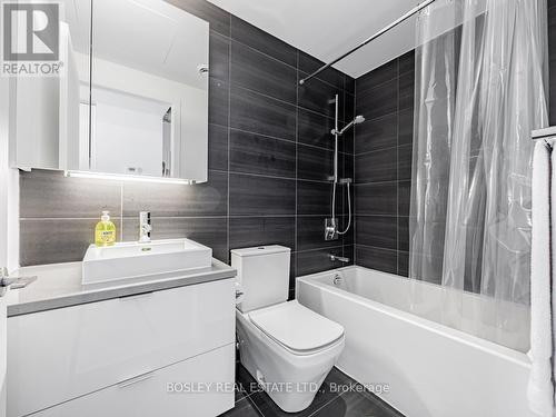 1509 - 170 Bayview Avenue, Toronto, ON - Indoor Photo Showing Bathroom