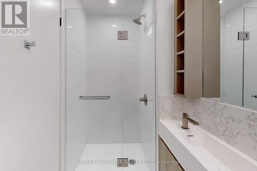 3515 - 319 Jarvis Street, Toronto, ON - Indoor Photo Showing Bathroom