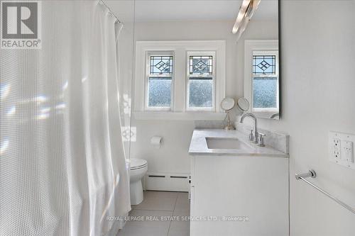 69 Duplex Avenue, Toronto, ON - Indoor Photo Showing Bathroom