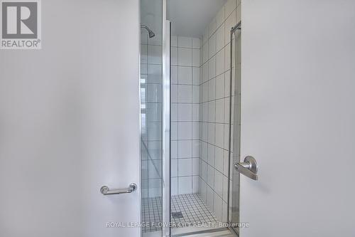 98 Bartley Drive, Toronto, ON - Indoor Photo Showing Bathroom