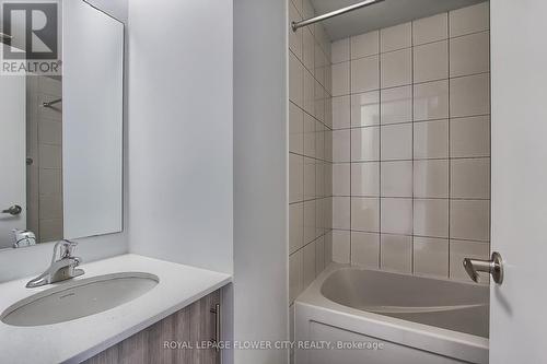 98 Bartley Drive, Toronto, ON - Indoor Photo Showing Bathroom