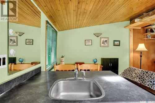 1706 Alexandra Street, Regina, SK - Indoor Photo Showing Kitchen