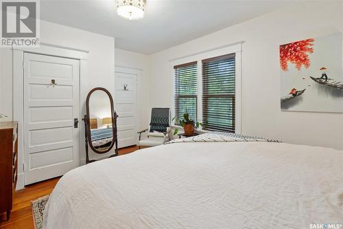 732 8Th Avenue N, Saskatoon, SK - Indoor Photo Showing Bedroom