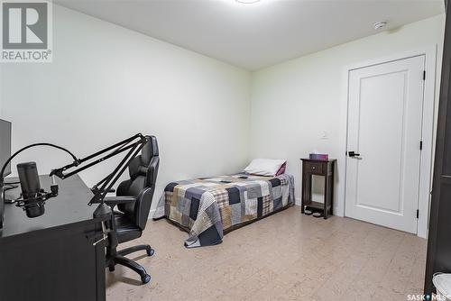 1125 J Avenue S, Saskatoon, SK - Indoor Photo Showing Bedroom