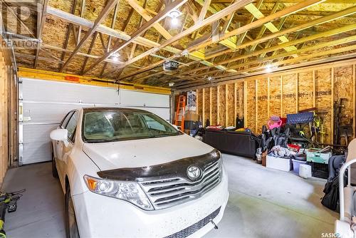 1125 J Avenue S, Saskatoon, SK - Indoor Photo Showing Garage