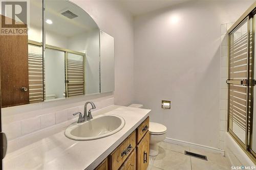 26 Hawkes Avenue, Regina, SK - Indoor Photo Showing Bathroom