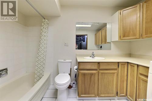 26 Hawkes Avenue, Regina, SK - Indoor Photo Showing Bathroom