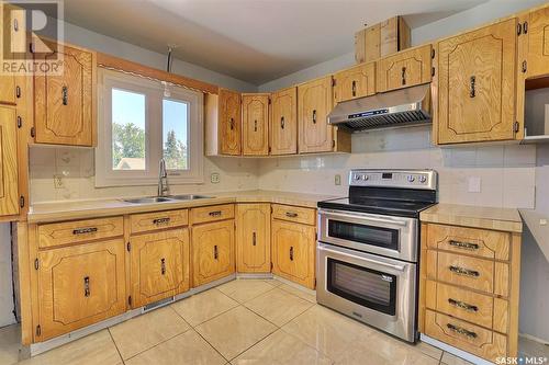 26 Hawkes Avenue, Regina, SK - Indoor Photo Showing Kitchen With Double Sink