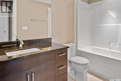 305 230 Slimmon Road, Saskatoon, SK - Indoor Photo Showing Bathroom