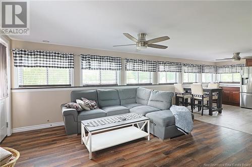 16 Hazelton Road, Doaktown, NB - Indoor Photo Showing Living Room