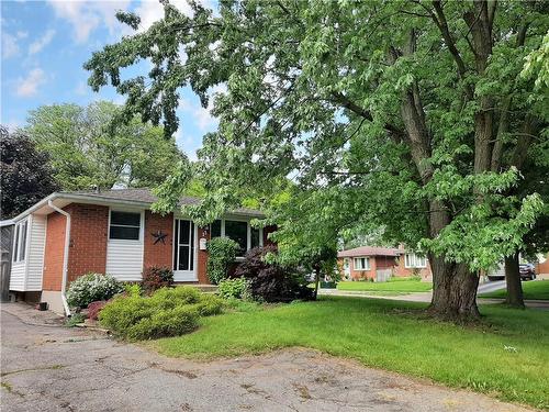 Front Yard - 33 Barrett Crescent, London, ON - Outdoor