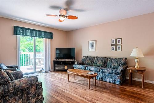 45 Applewood Drive|Unit #3, Brantford, ON - Indoor Photo Showing Living Room