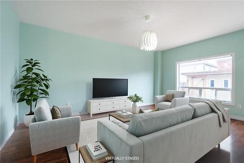 519 Wansbrough Way, Shelburne, ON - Indoor Photo Showing Living Room