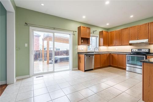 519 Wansbrough Way, Shelburne, ON - Indoor Photo Showing Kitchen