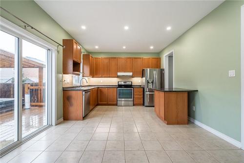 519 Wansbrough Way, Shelburne, ON - Indoor Photo Showing Kitchen