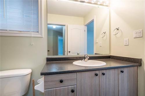 519 Wansbrough Way, Shelburne, ON - Indoor Photo Showing Bathroom