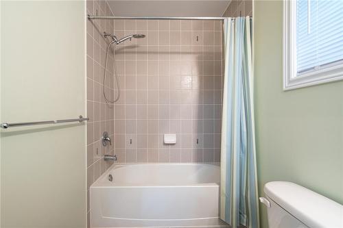 519 Wansbrough Way, Shelburne, ON - Indoor Photo Showing Bathroom