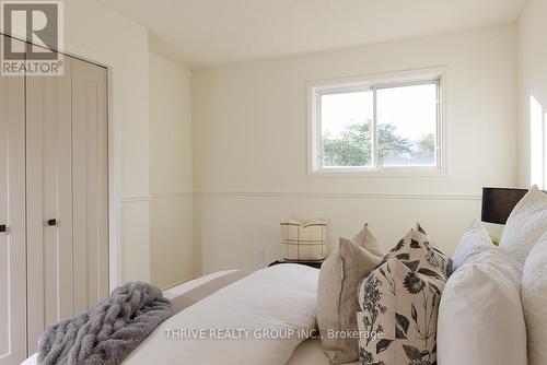 81 Sunrise Crescent, London, ON - Indoor Photo Showing Bedroom