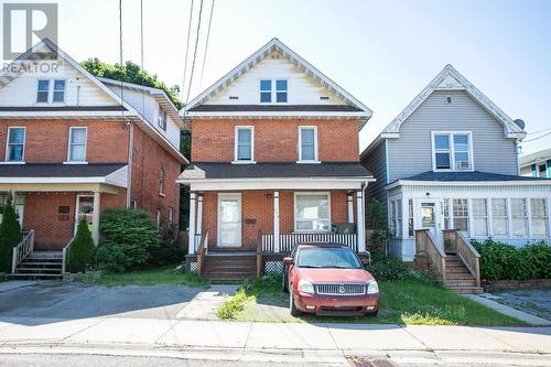 174 Dennis St, Sault Ste. Marie, ON - Outdoor With Deck Patio Veranda With Facade