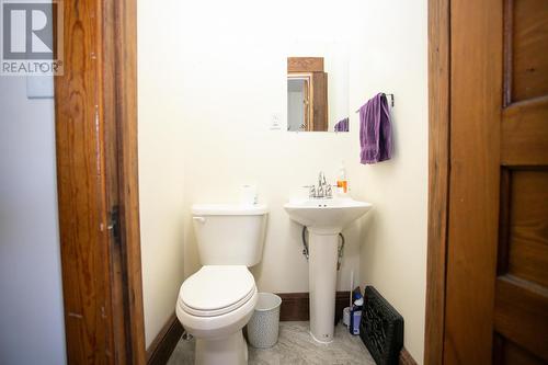 174 Dennis St, Sault Ste. Marie, ON - Indoor Photo Showing Bathroom