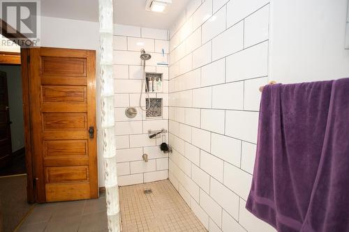 174 Dennis St, Sault Ste. Marie, ON - Indoor Photo Showing Bathroom