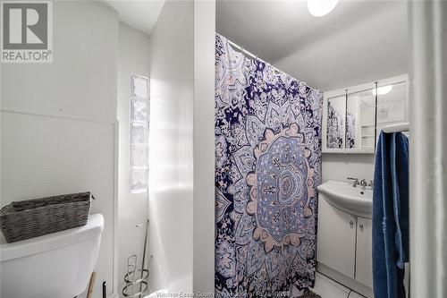 1390 Howard Avenue, Windsor, ON - Indoor Photo Showing Bathroom