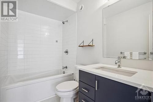 main bath - 635 Capricorn Circle, Ottawa, ON - Indoor Photo Showing Bathroom