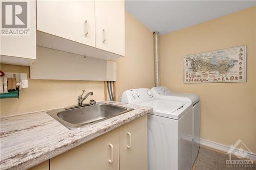 13 Fulham Court, Ottawa, ON - Indoor Photo Showing Laundry Room