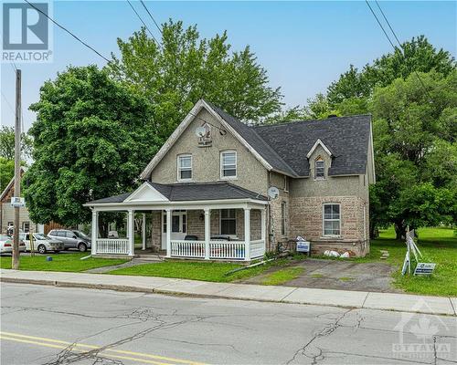 6613 - 6607, 6609, 6613 Fourth Line Road, North Gower, ON - Outdoor With Facade