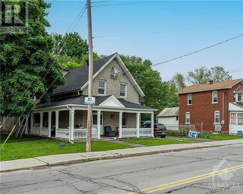 6613 - 6607, 6609, 6613 Fourth Line Road, North Gower, ON - Outdoor With Facade