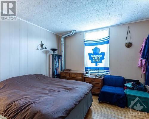 Unit 1 (Main Level) - 6609 & 6613 Fourth Line Road, Ottawa, ON - Indoor Photo Showing Bedroom