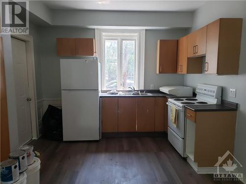 Unit 2 (2 Floors) - 6607 Fourth Line Road, Ottawa, ON - Indoor Photo Showing Kitchen With Double Sink