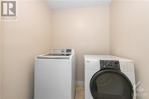 729 Kilbirnie Drive, Ottawa, ON - Indoor Photo Showing Laundry Room