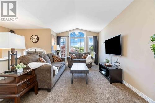 274 Homestretch Drive, St Clair, ON - Indoor Photo Showing Living Room