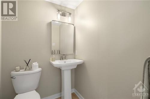 20 Spalding Avenue, Ottawa, ON - Indoor Photo Showing Bathroom